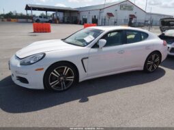 
										2015 Porsche Panamera full									