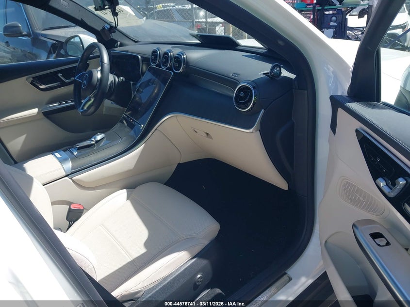 2024 Mercedes-benz Glc