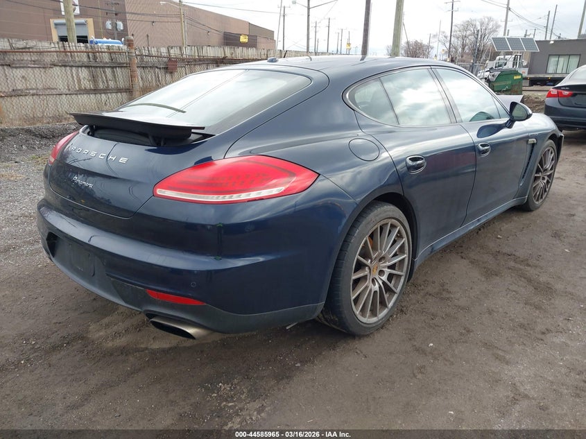 2016 Porsche Panamera