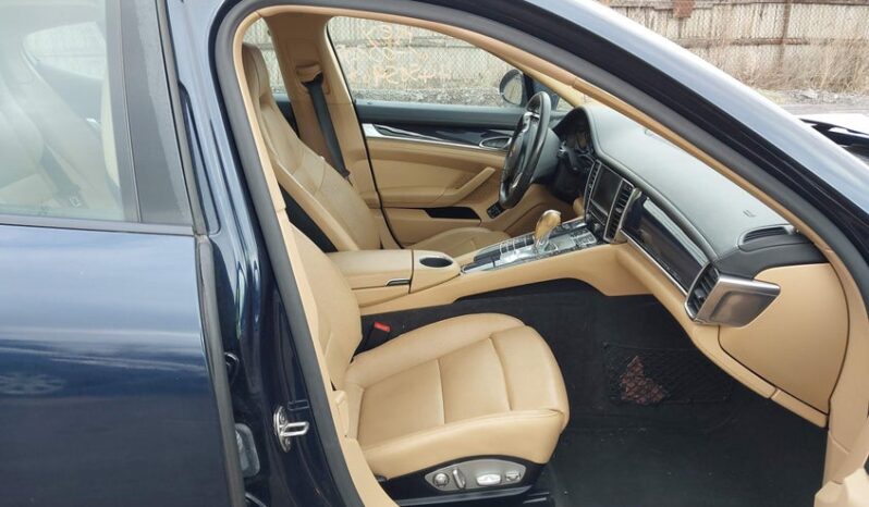 
								2016 Porsche Panamera full									