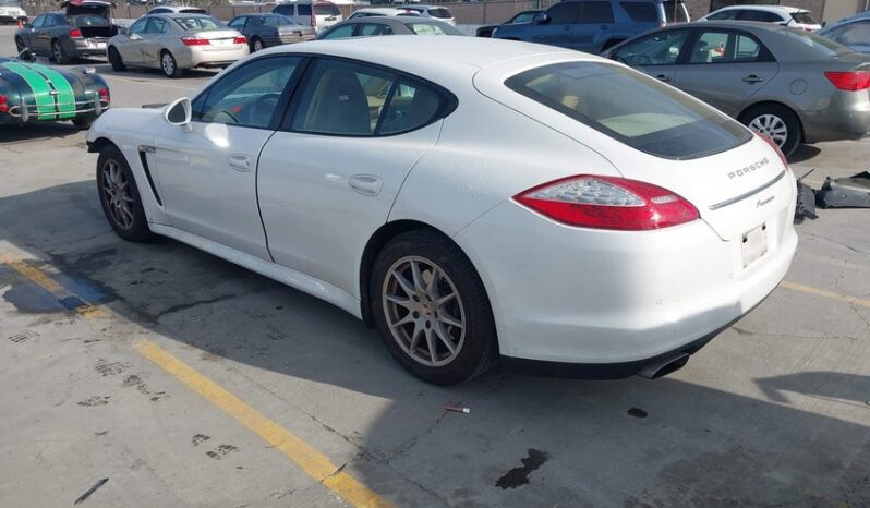 
								2011 Porsche Panamera full									