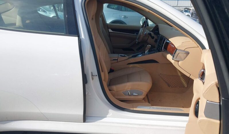 
								2011 Porsche Panamera full									