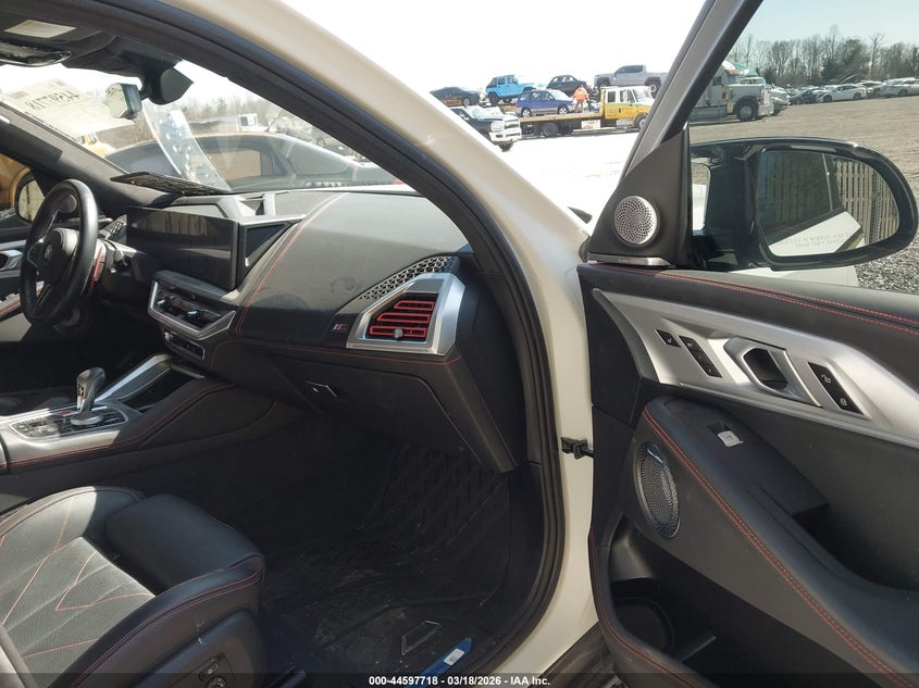 2024 BMW Xm