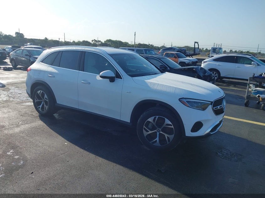 2025 Mercedes-benz Glc