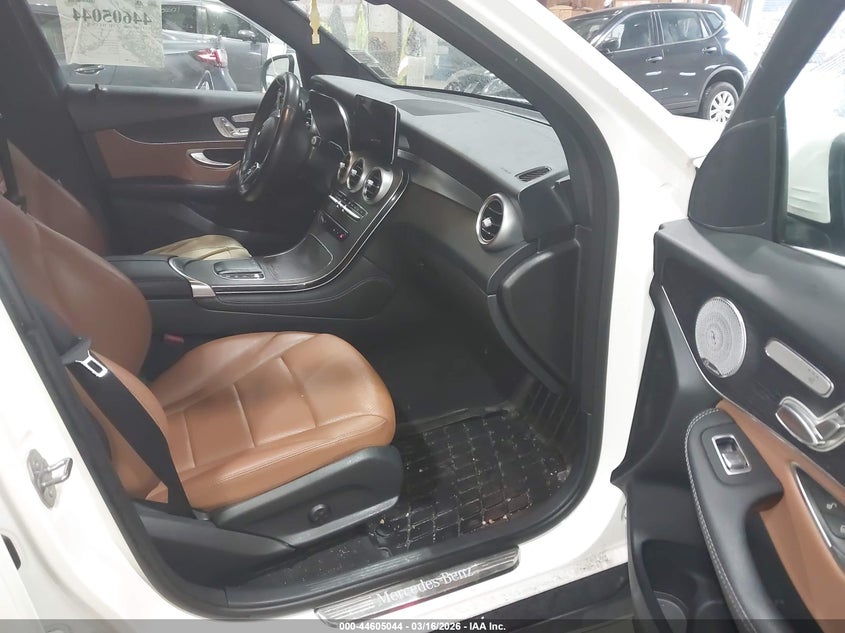 2021 Mercedes-benz Glc