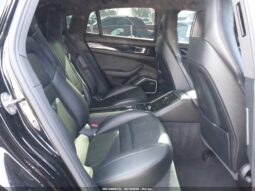 
										2018 Porsche Panamera full									