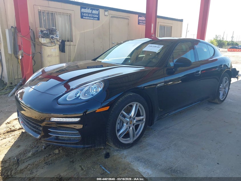 2016 Porsche Panamera