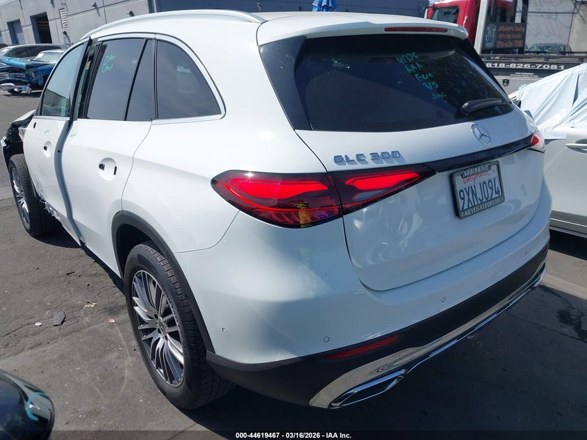 2025 Mercedes-benz Glc