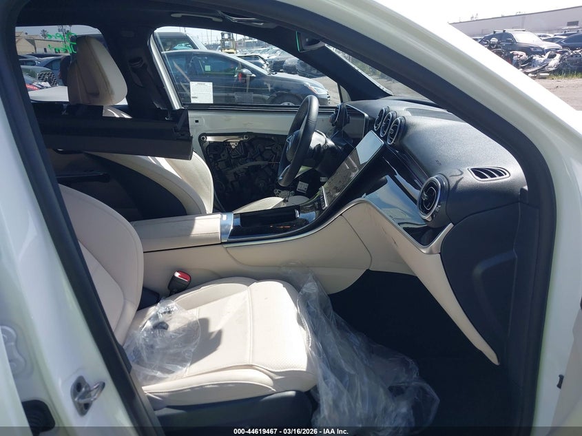 2025 Mercedes-benz Glc