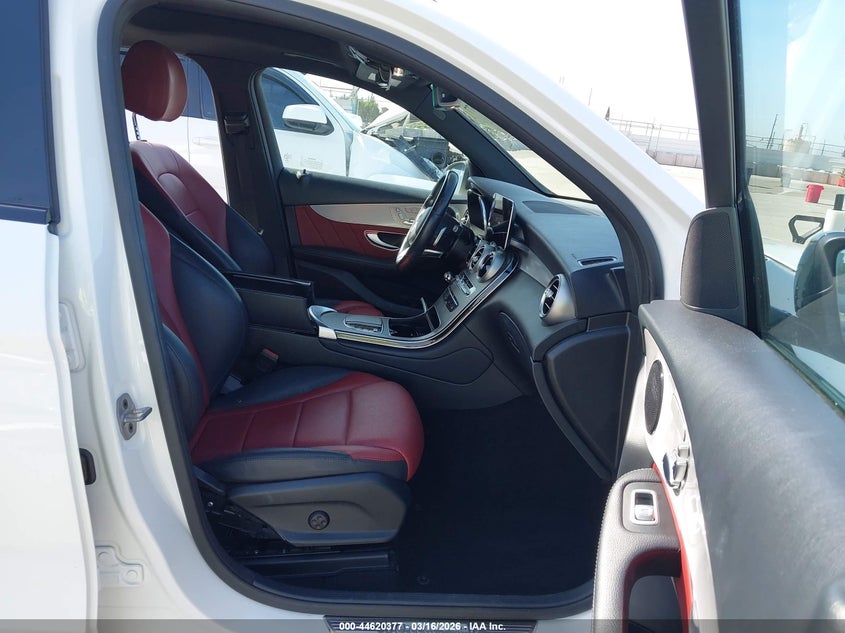 2022 Mercedes-benz Glc
