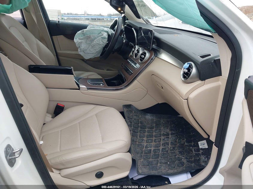 2021 Mercedes-benz Glc