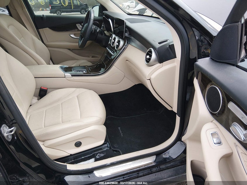 2021 Mercedes-benz Glc