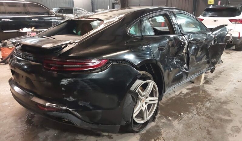 
								2018 Porsche Panamera full									