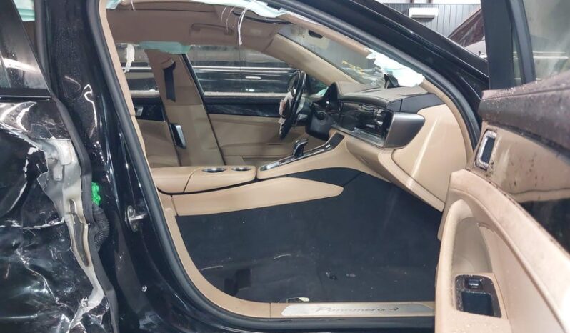 
								2018 Porsche Panamera full									
