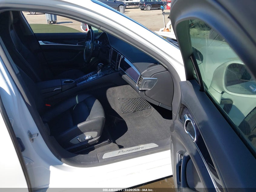 2012 Porsche Panamera