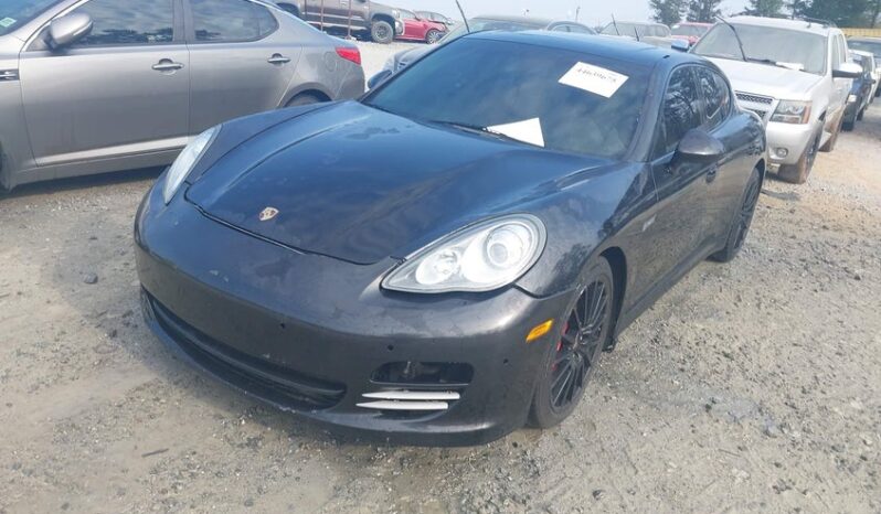 
								2011 Porsche Panamera full									