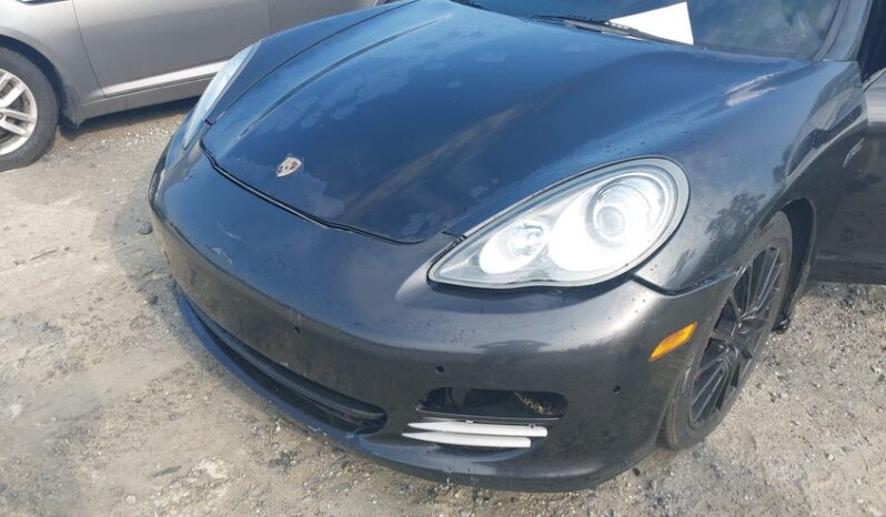 
								2011 Porsche Panamera full									