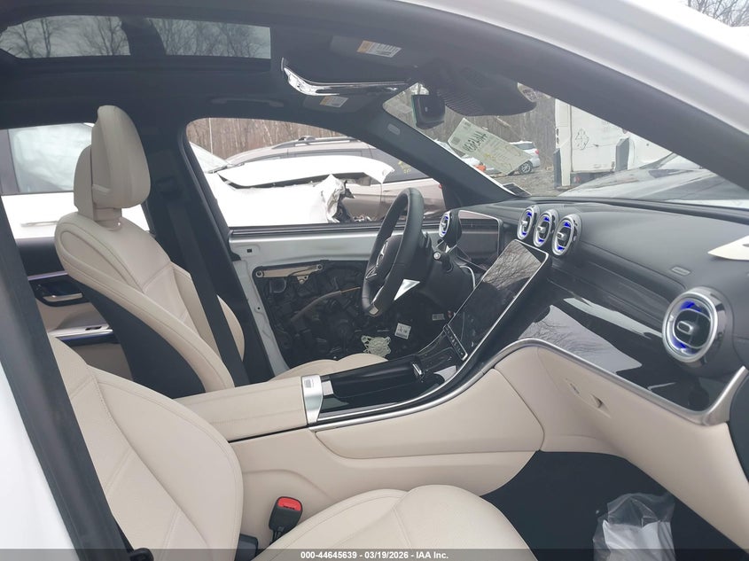 2025 Mercedes-benz Glc
