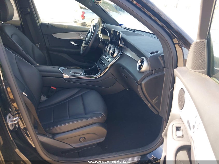 2022 Mercedes-benz Glc