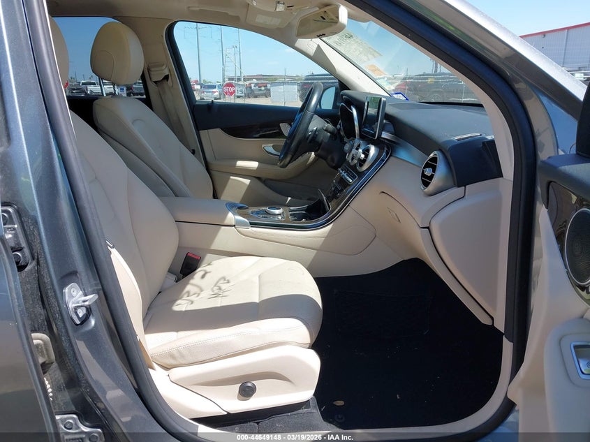 2017 Mercedes-benz Glc
