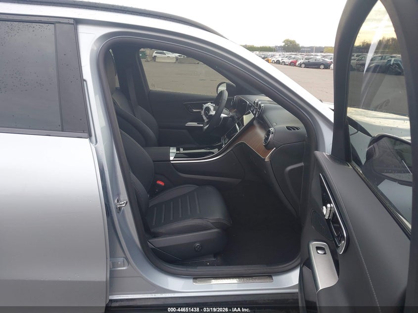 2026 Mercedes-benz Glc