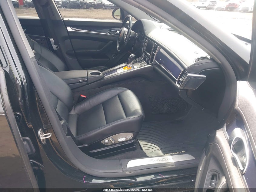 2016 Porsche Panamera