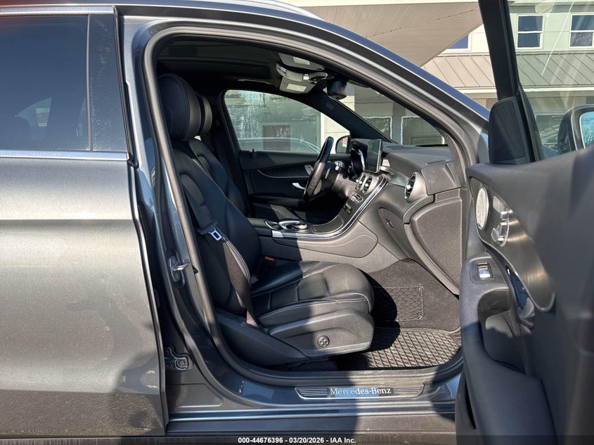 2017 Mercedes-benz Glc
