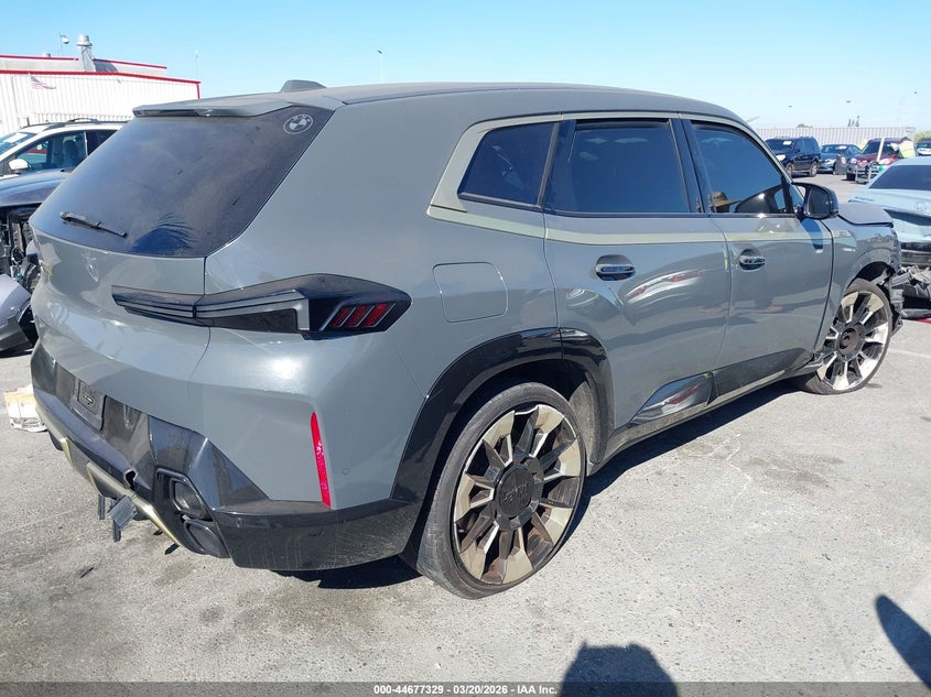 2024 BMW Xm
