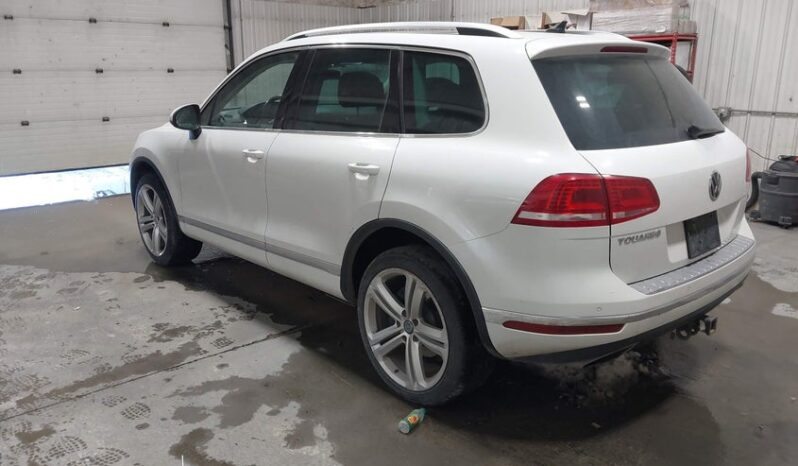 
								2016 Volkswagen Touareg full									