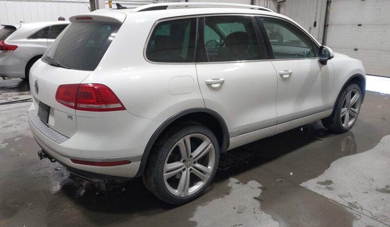 
								2016 Volkswagen Touareg full									