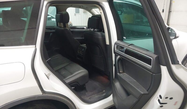 
								2016 Volkswagen Touareg full									