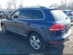 
										2011 Volkswagen Touareg full									