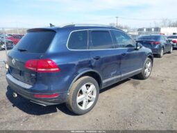 
										2011 Volkswagen Touareg full									