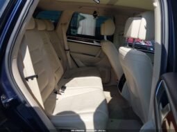 
										2011 Volkswagen Touareg full									