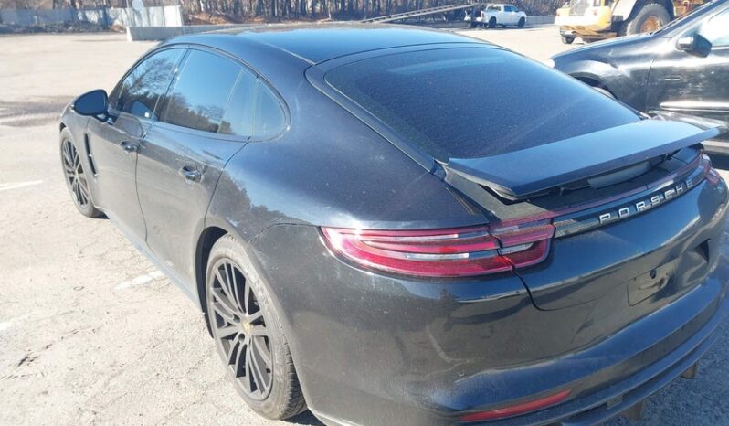 
								2017 Porsche Panamera full									