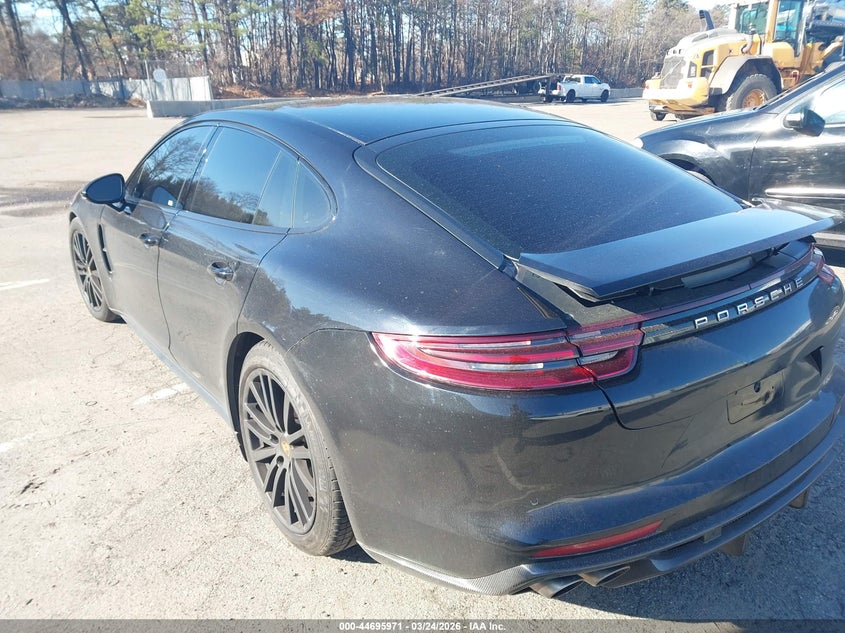 2017 Porsche Panamera