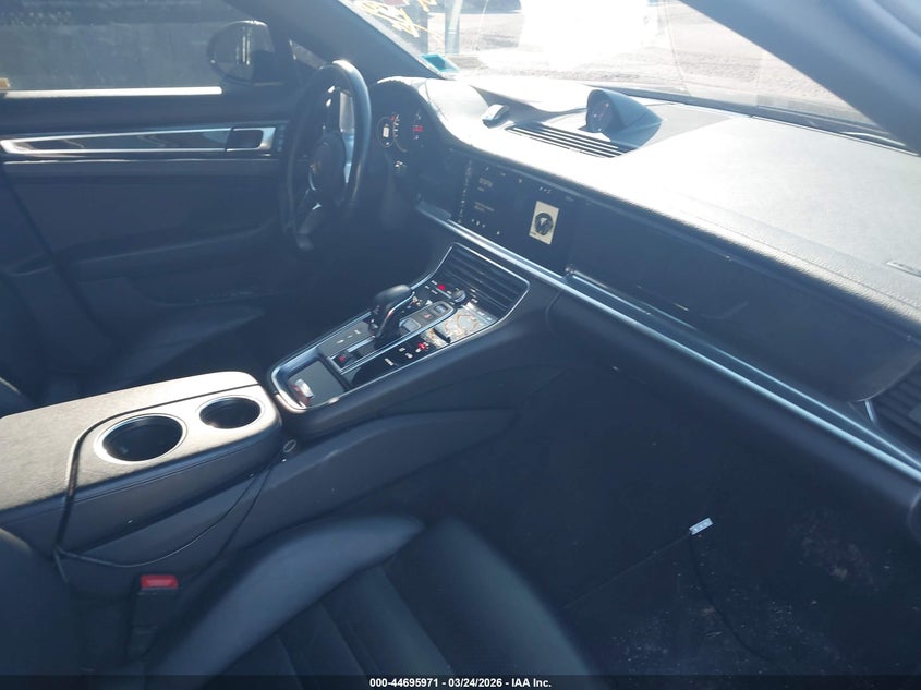 2017 Porsche Panamera