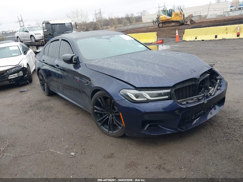2022 BMW M5