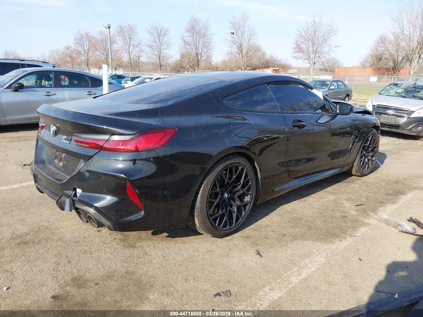 2020 BMW M8