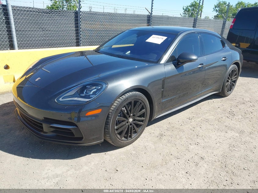 2017 Porsche Panamera