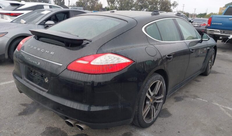 
								2013 Porsche Panamera full									