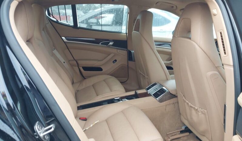 
								2013 Porsche Panamera full									