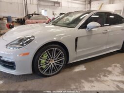 
										2018 Porsche Panamera full									