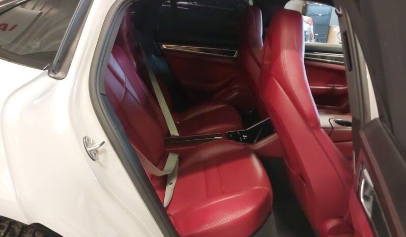 
								2018 Porsche Panamera full									