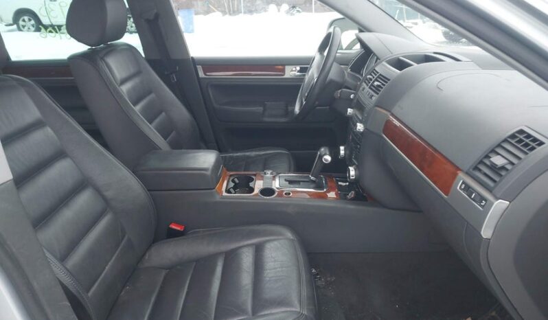 
								2006 Volkswagen Touareg full									
