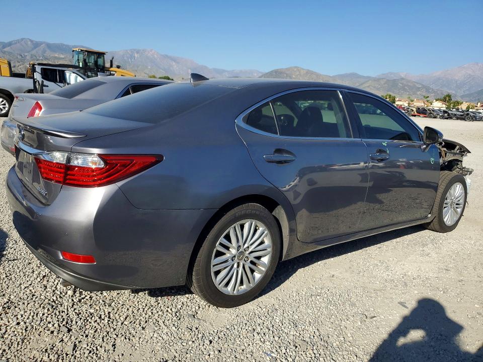 2015 Lexus ES