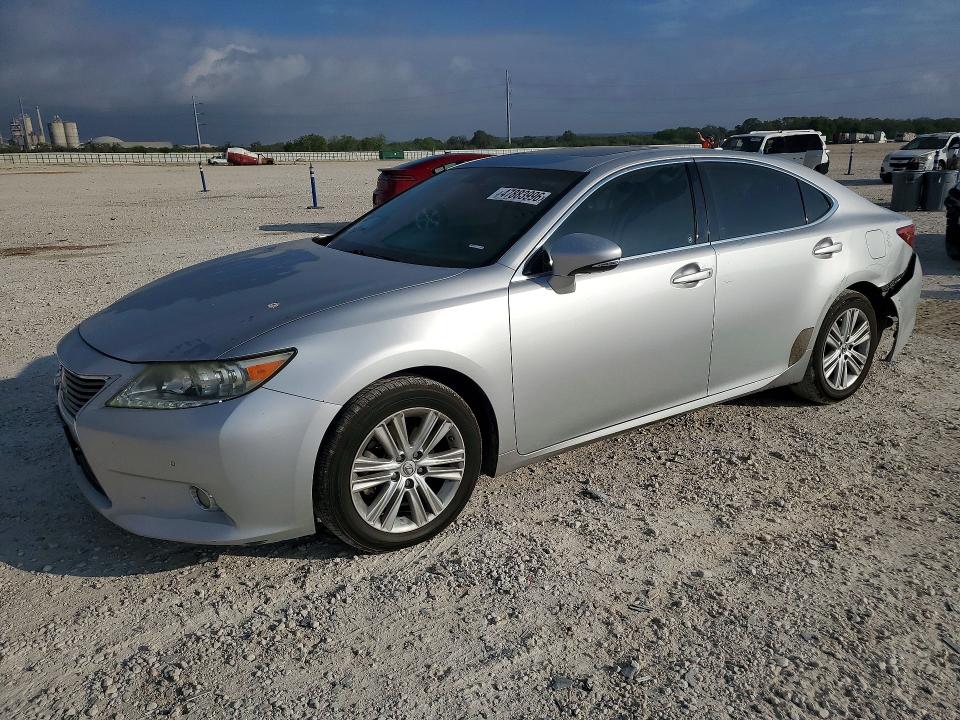 2015 Lexus ES