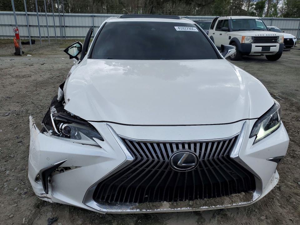 2019 Lexus ES