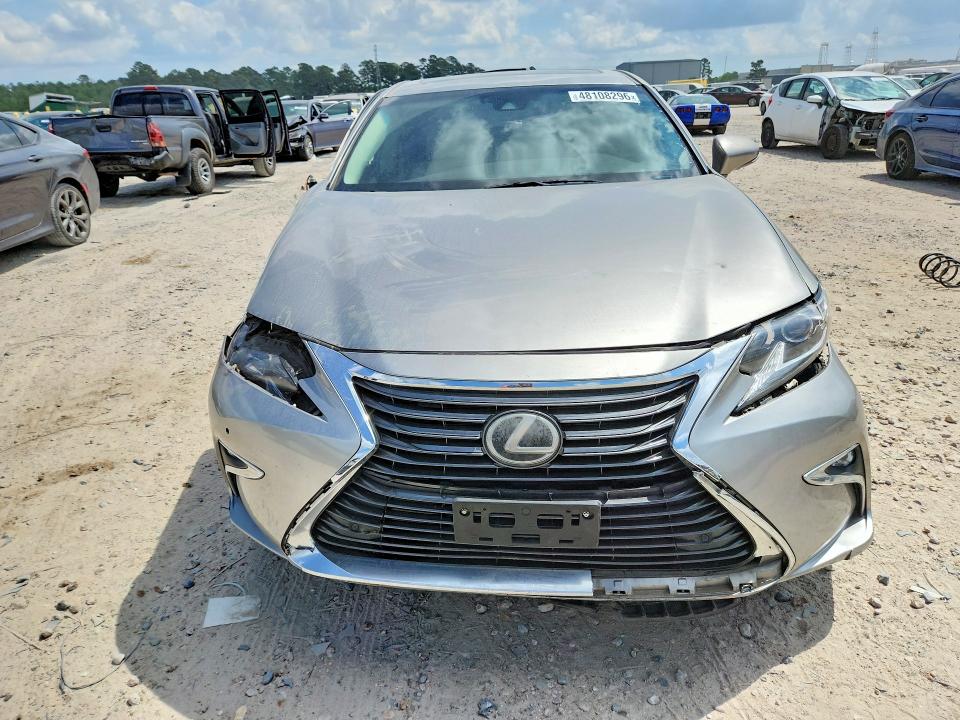 2016 Lexus ES