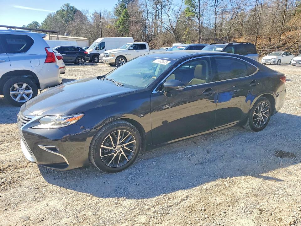 2016 Lexus ES